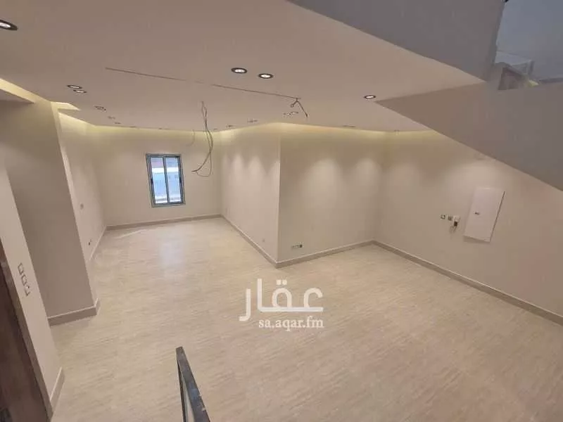 شقة 4 غرف في طيبة 12