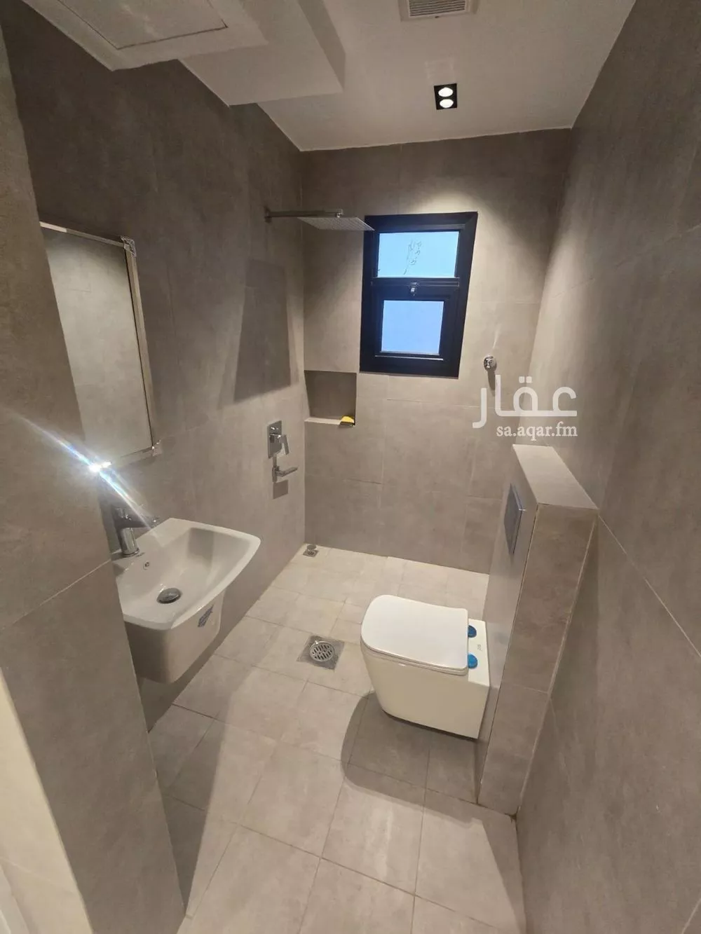 فيلا 3 غرف في العارض 13