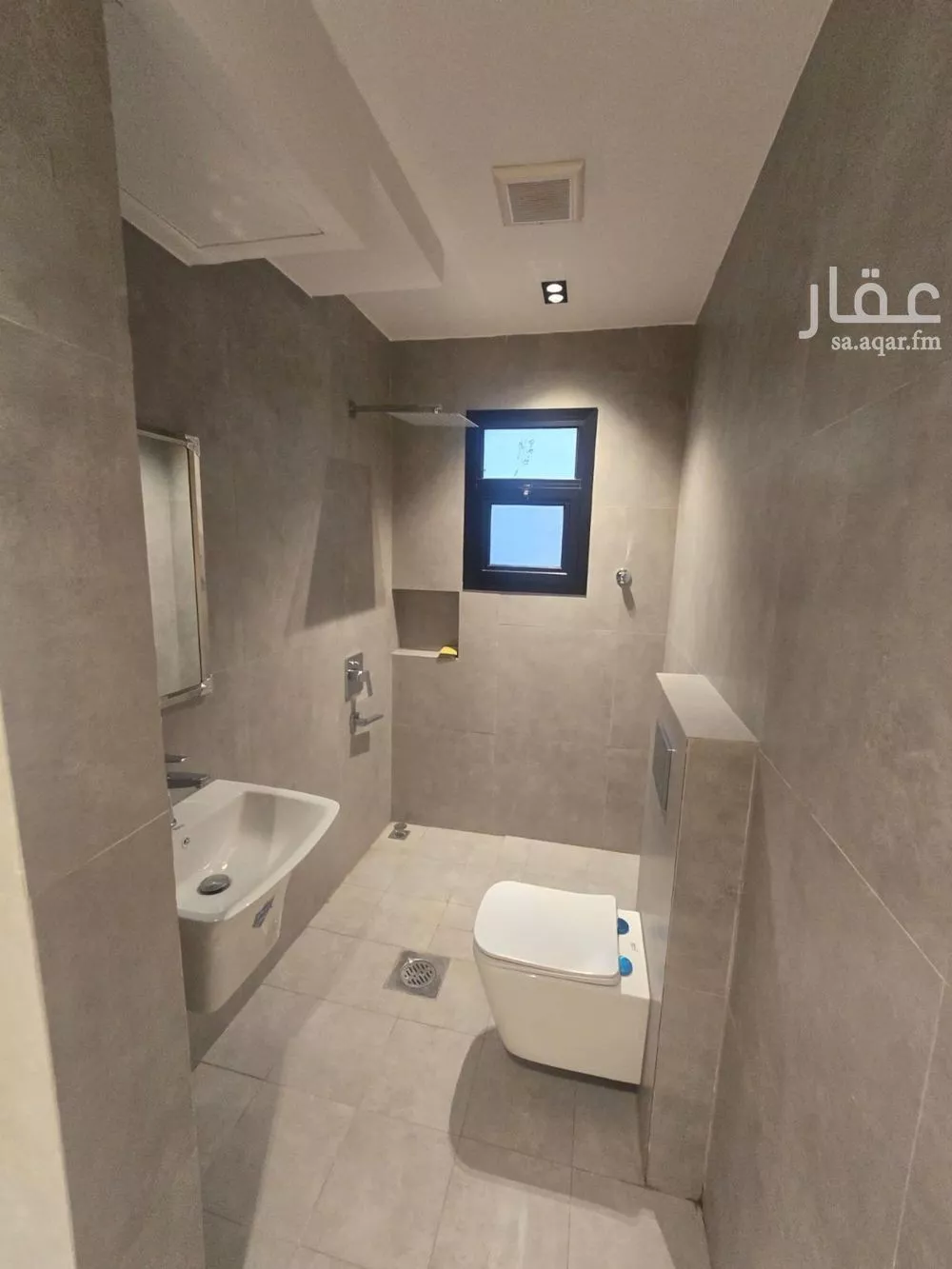 فيلا 3 غرف في العارض 16