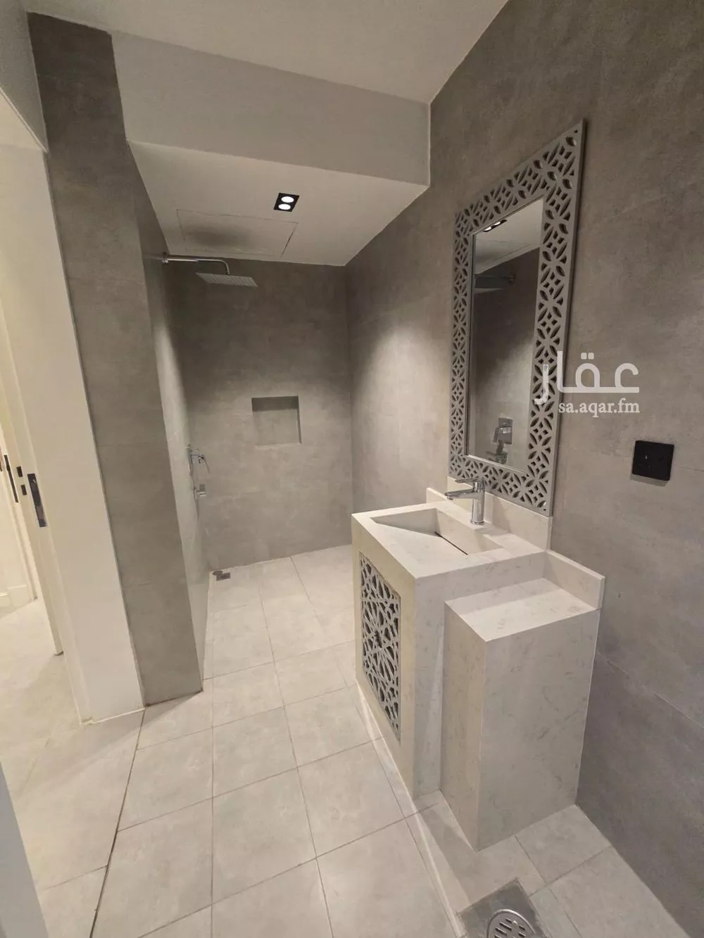 فيلا 3 غرف في العارض 22