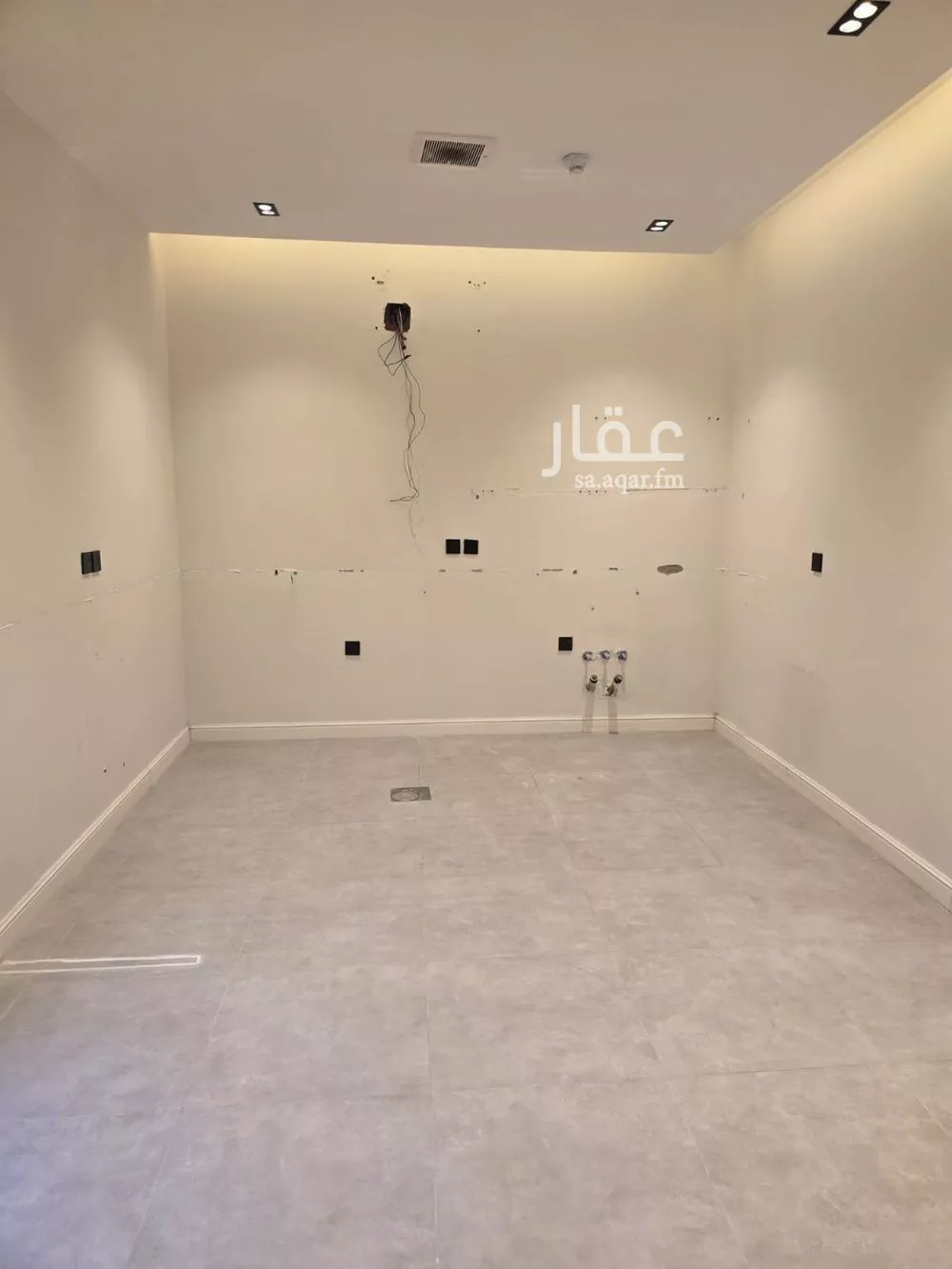 فيلا 3 غرف في العارض 27