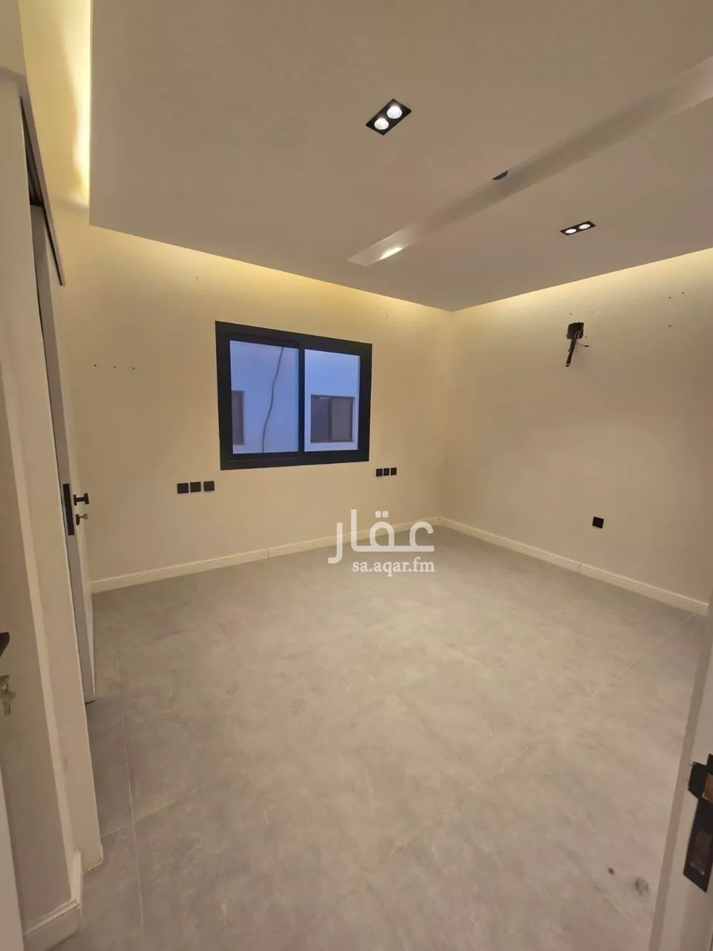 فيلا 3 غرف في العارض 7