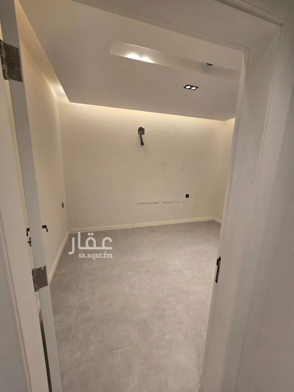 فيلا 3 غرف في العارض 9