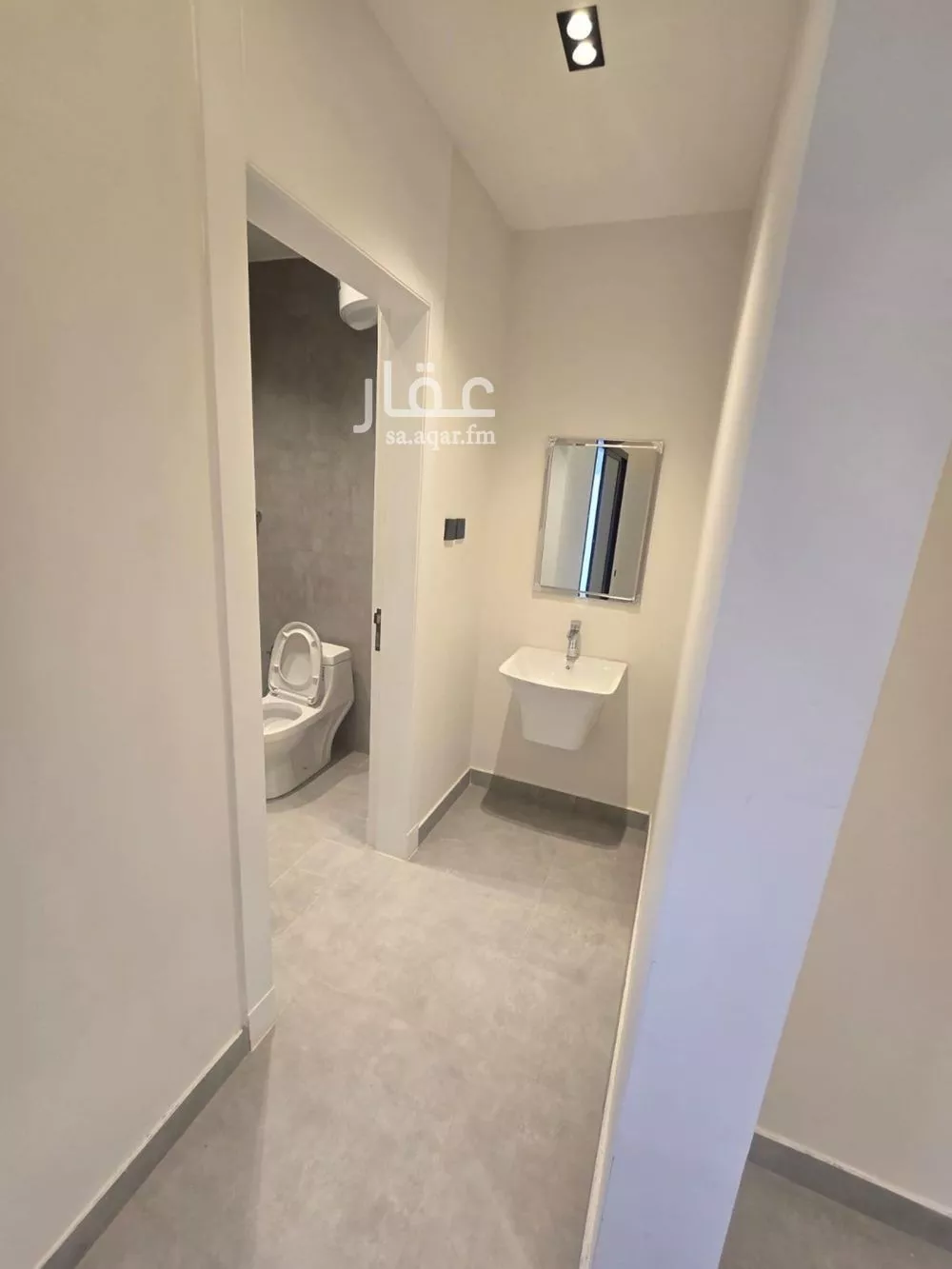 فيلا 3 غرف في العارض 10