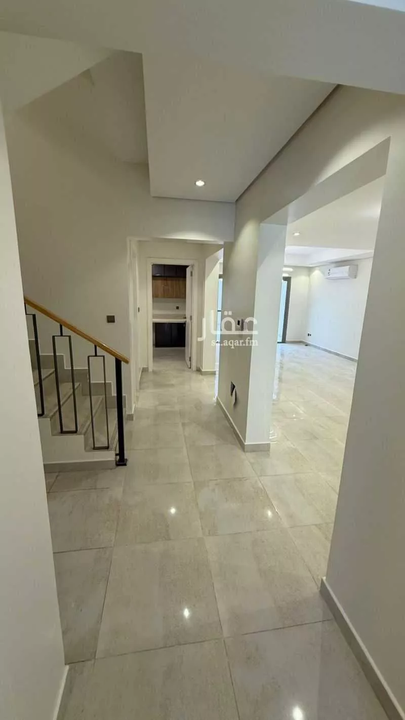 فيلا 5 غرف في النرجس 10