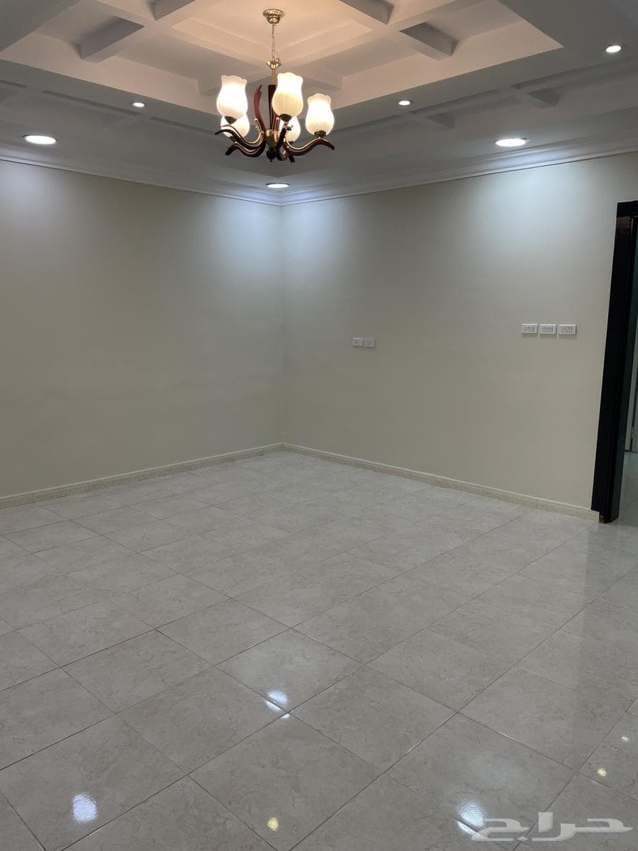 شقة 3 غرف في الربوة 18