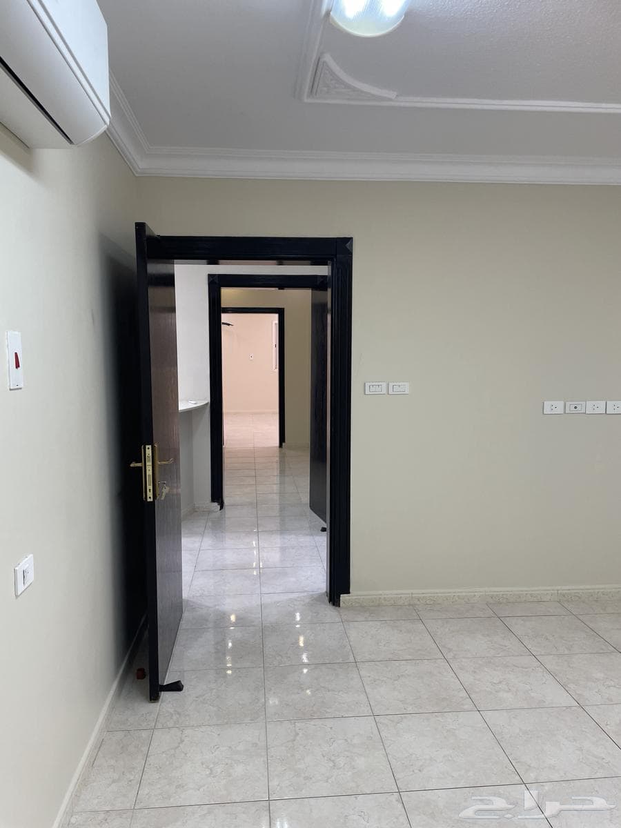 شقة 3 غرف في الربوة 10