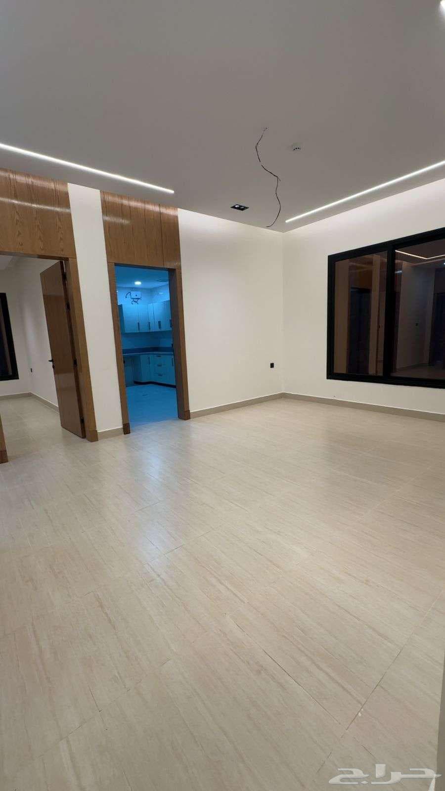 شقة 5 غرف في الواحة 2