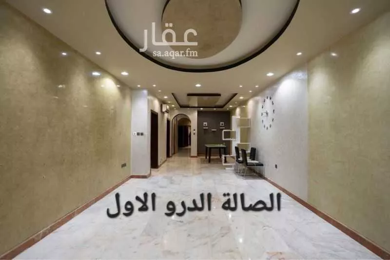 فيلا 8 غرف في الحمراء و ام الجود 1