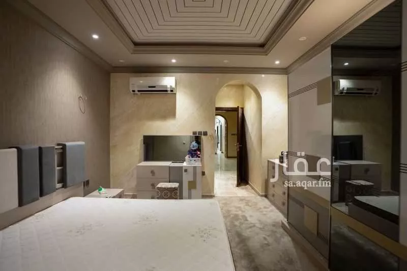 فيلا 8 غرف في الحمراء و ام الجود 3