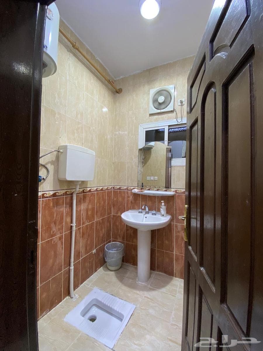 شقة 30 غرف في بطحاء قريش 13