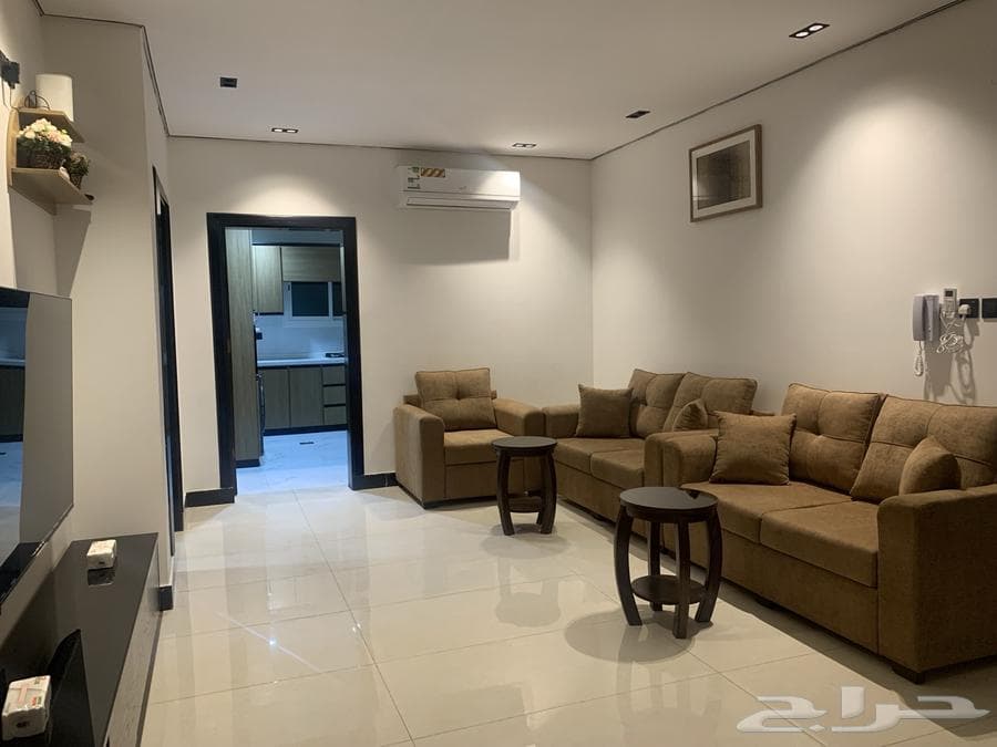 شقة 5 غرف في الشرائع 8