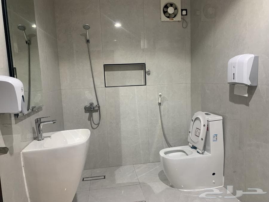 شقة 5 غرف في الشرائع 9