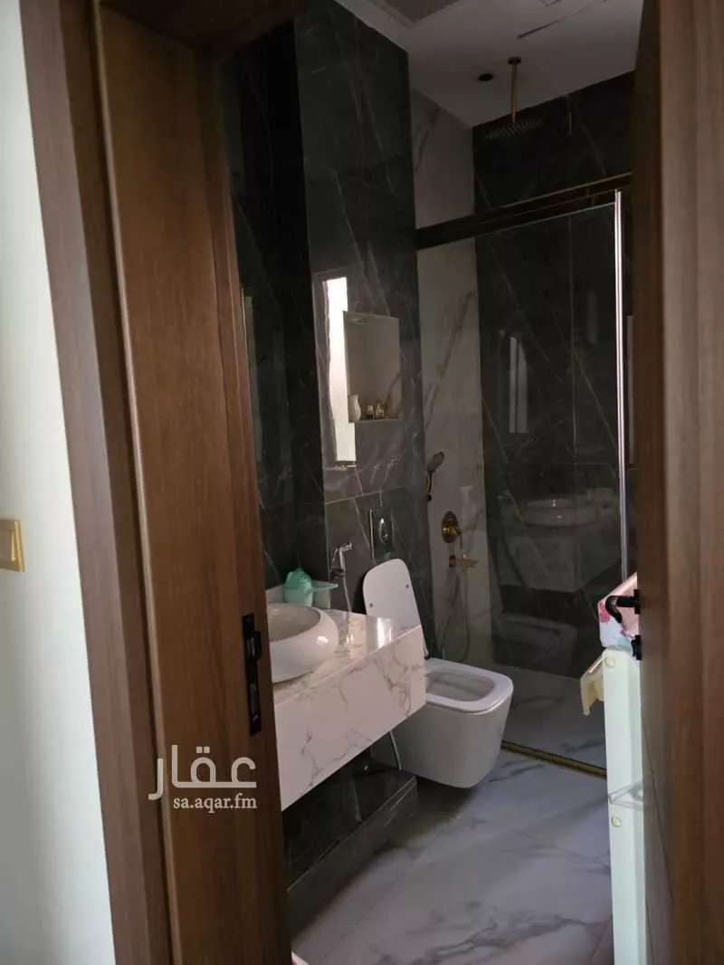 فيلا 10 غرف في المرجان 11