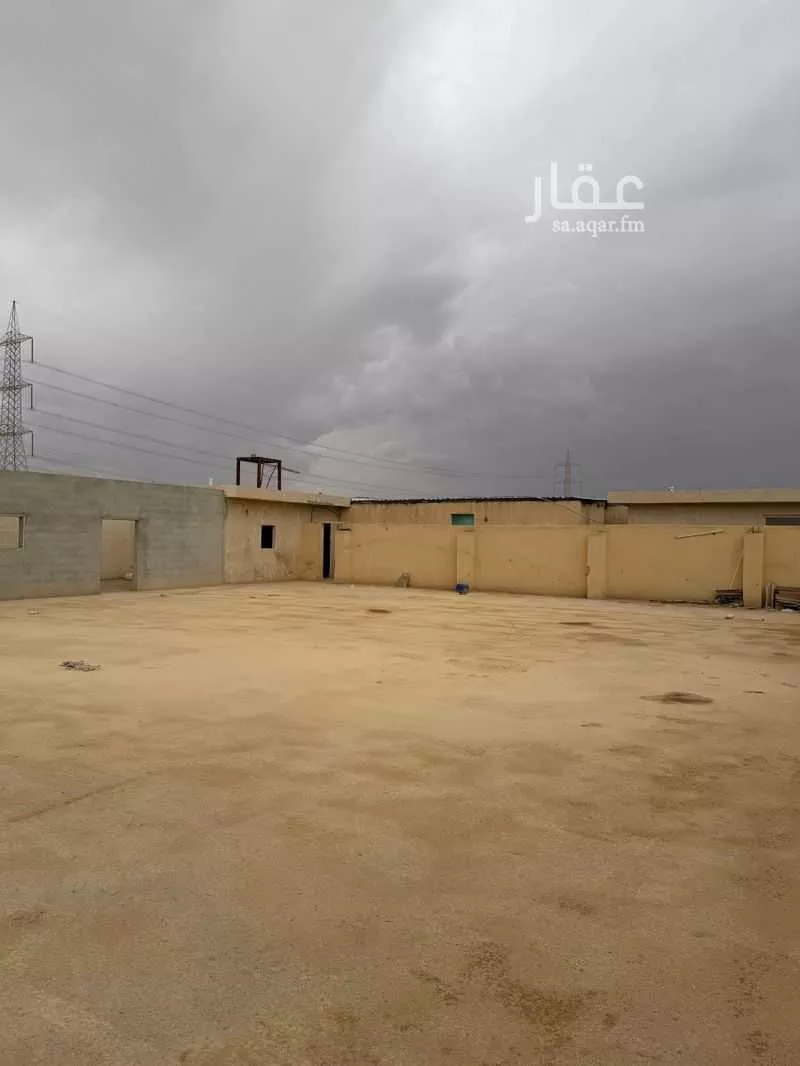 مستودع 900 م² في ظهرة نمار 11