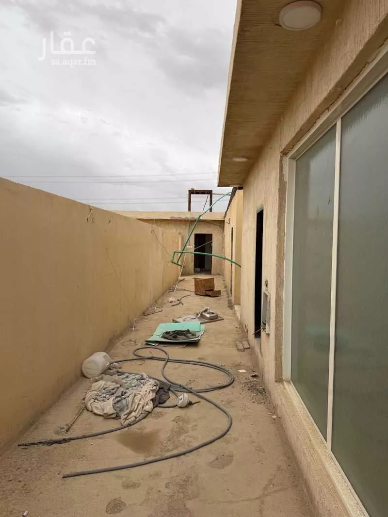 مستودع 900 م² في ظهرة نمار 7