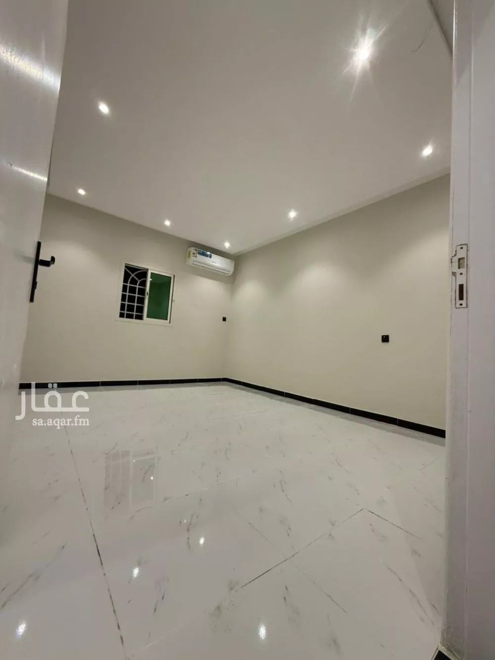 شقة 1 غرف في العارض 4