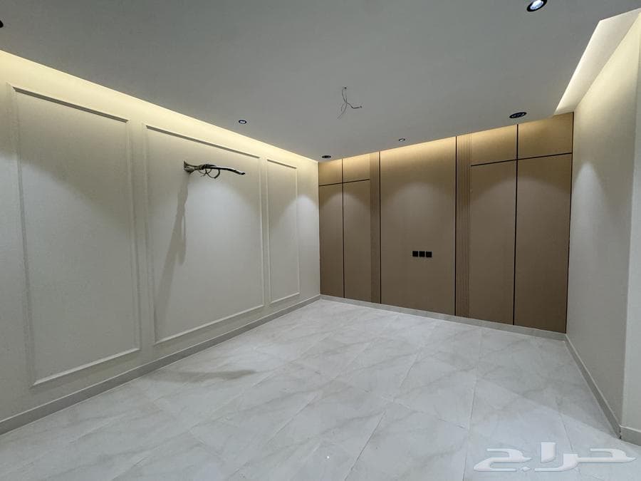 شقة 6 غرف في الملك فهد 2