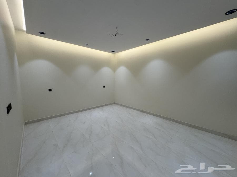 شقة 6 غرف في الملك فهد 6