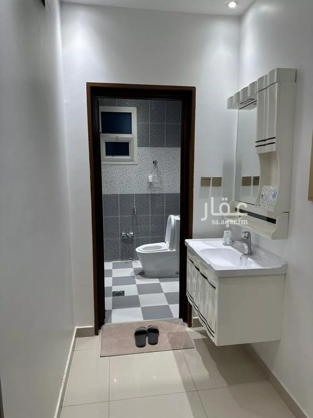 دور 3 غرف في الملقا 25