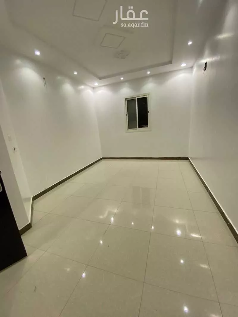 شقة 5 غرف في الرمال 2