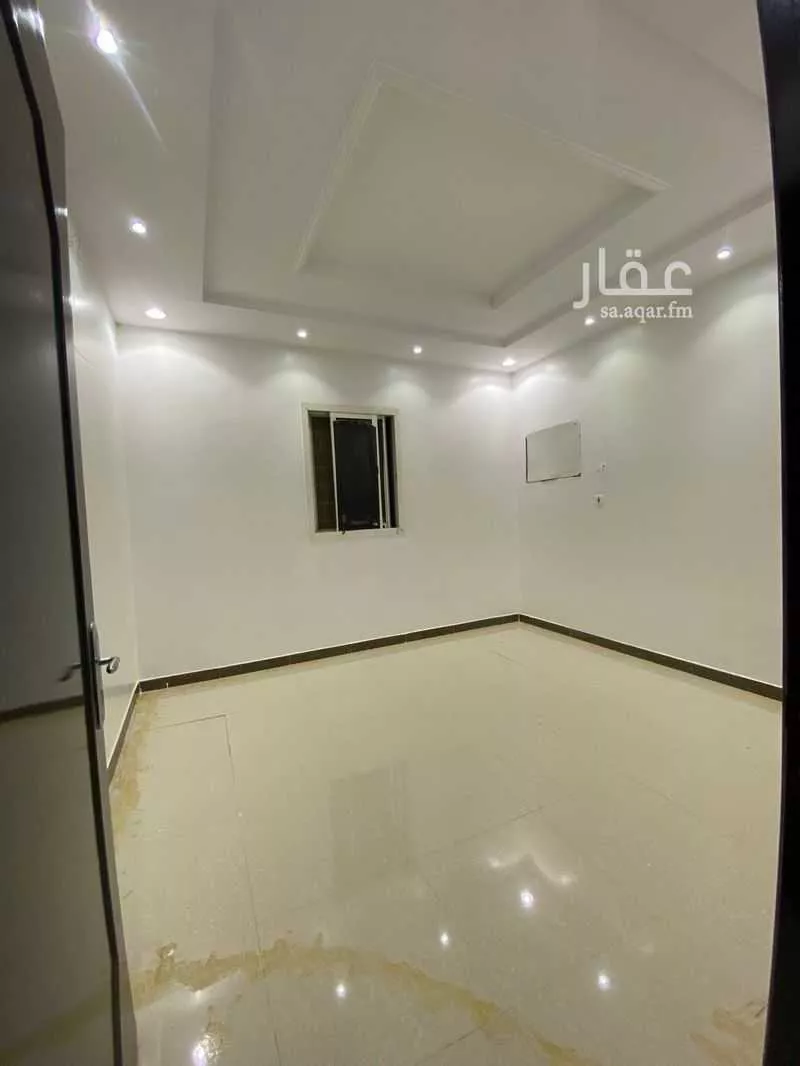 شقة 5 غرف في الرمال 6