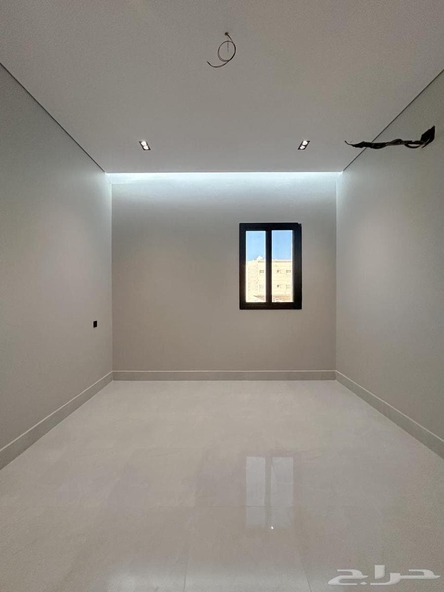 شقة 5 غرف في الملك فهد 2