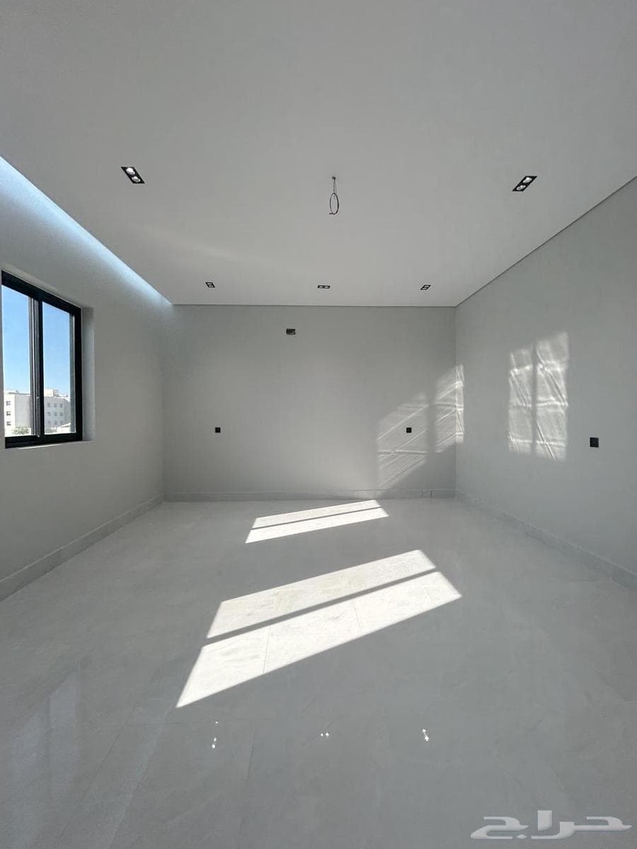 شقة 5 غرف في الملك فهد 13