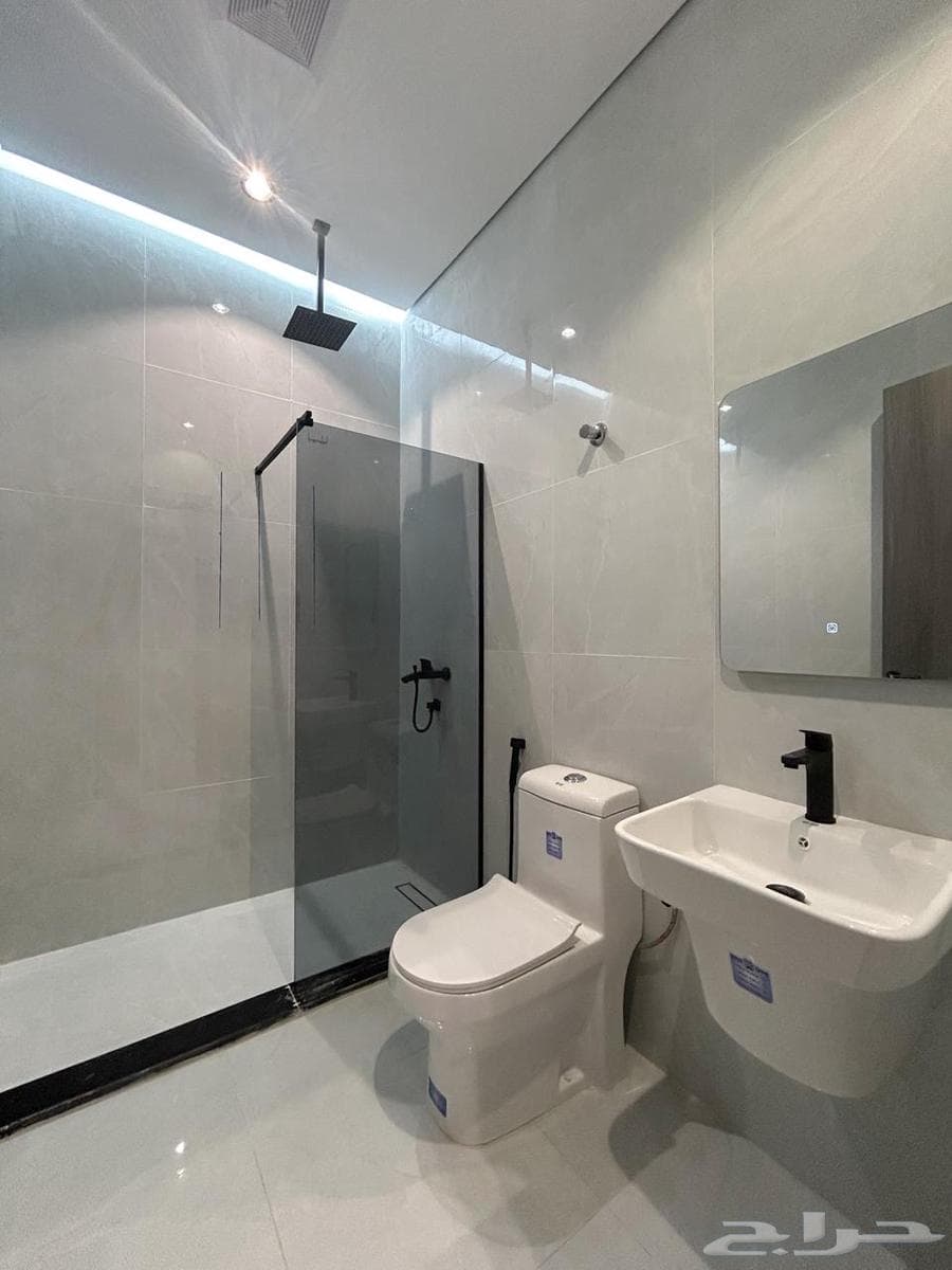 شقة 5 غرف في الملك فهد 3