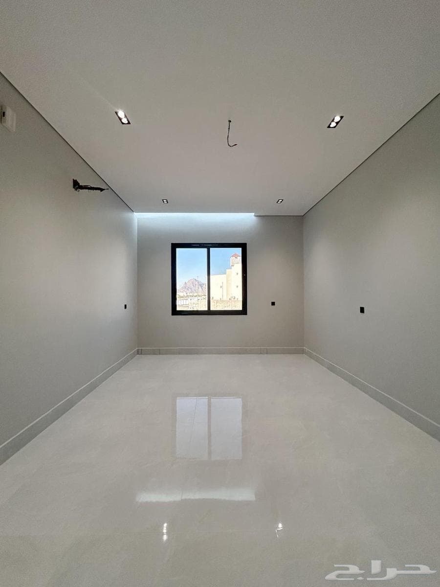 شقة 5 غرف في الملك فهد 7