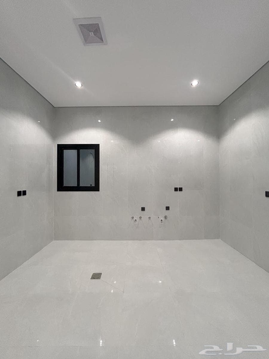 شقة 5 غرف في الملك فهد 9