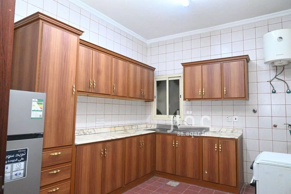 4 bedroom apartment in Al Aqiq 7