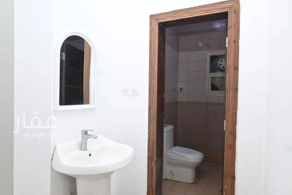 4 bedroom apartment in Al Aqiq 9