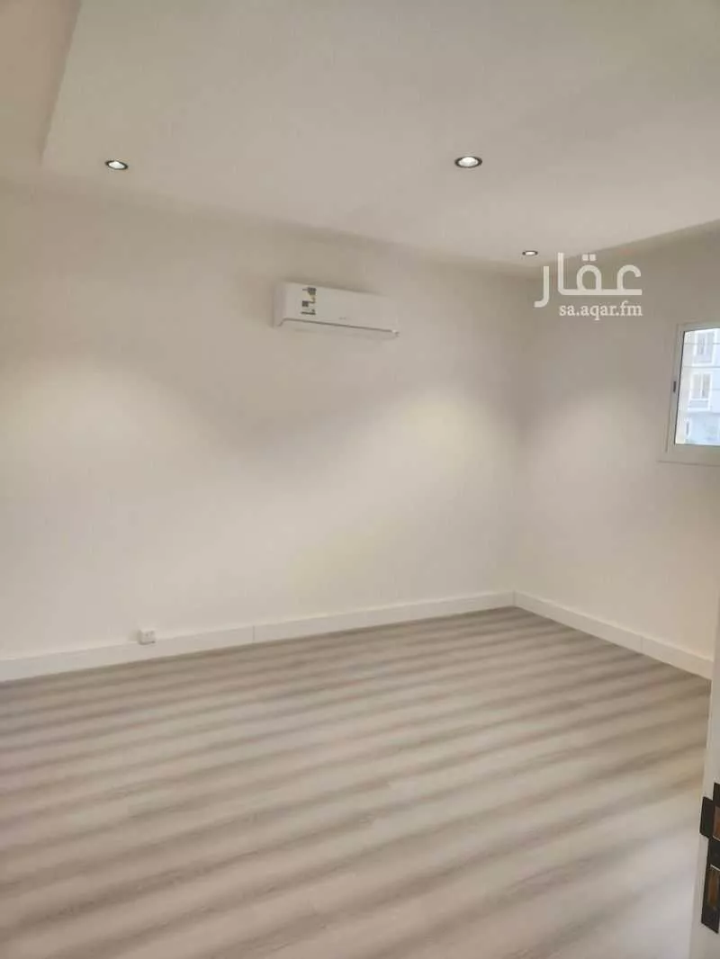 شقة 3 غرف في الملقا 8