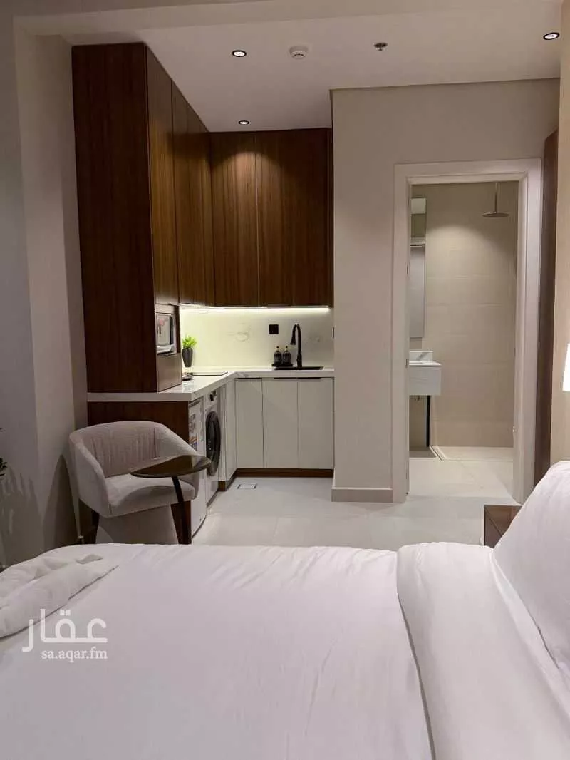 شقة 1 غرف في العارض 3