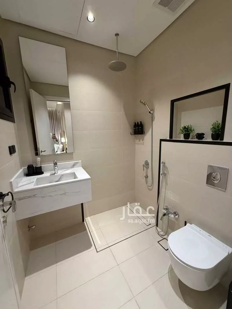 شقة 1 غرف في العارض 5