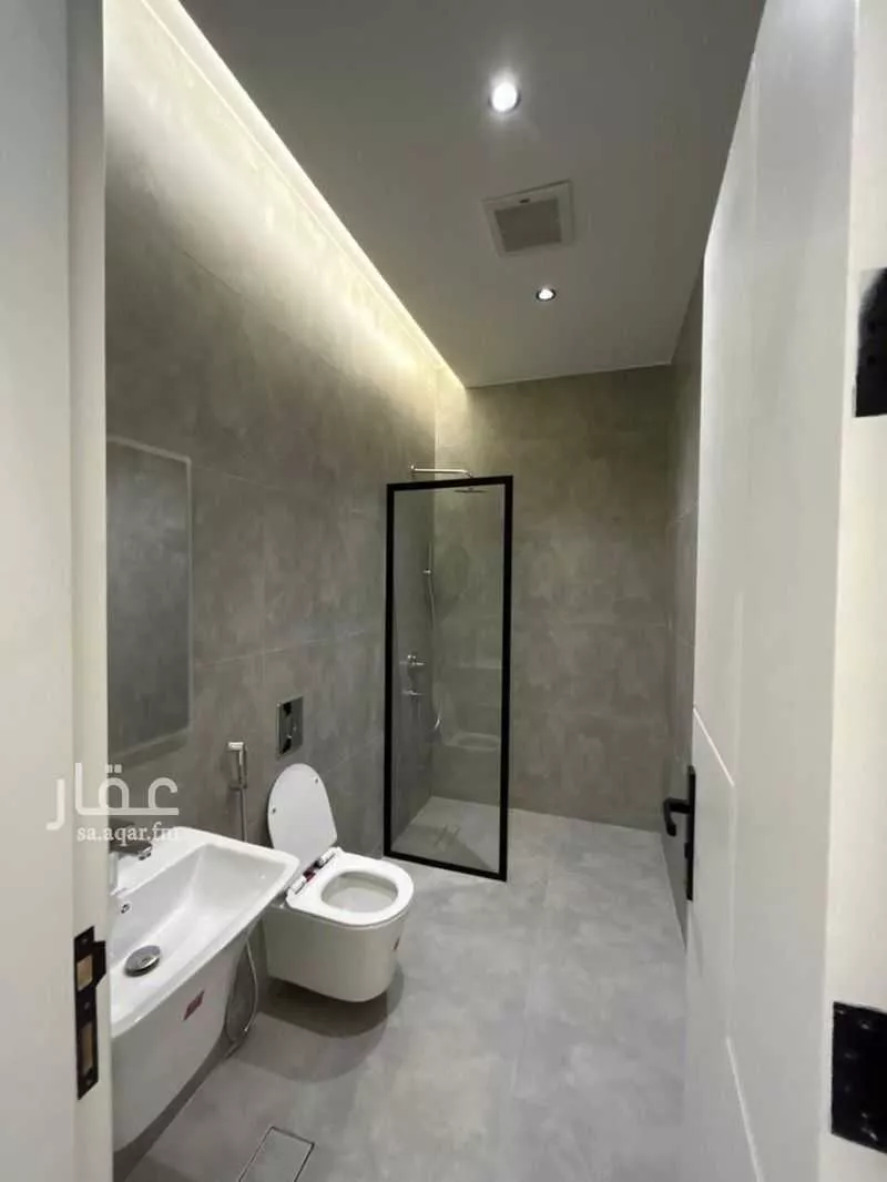 شقة 4 غرف في إشبيلية 13