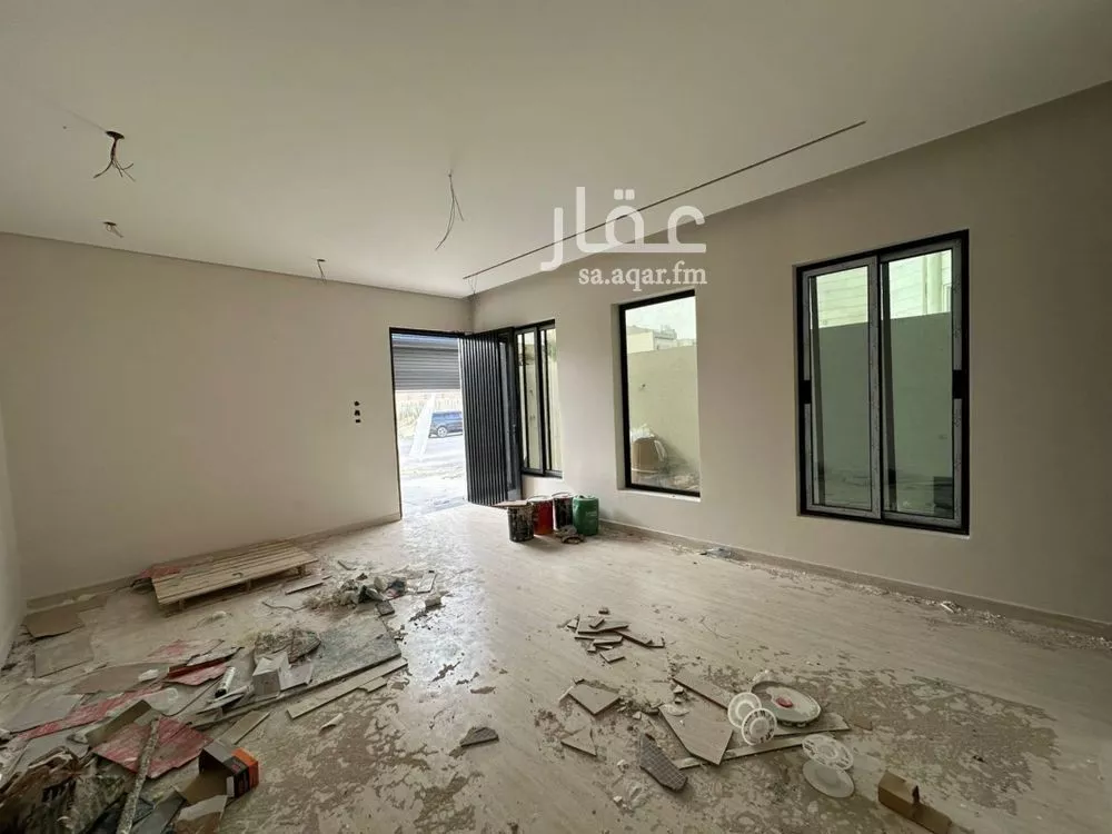 فيلا 7 غرف في البحيرة 3