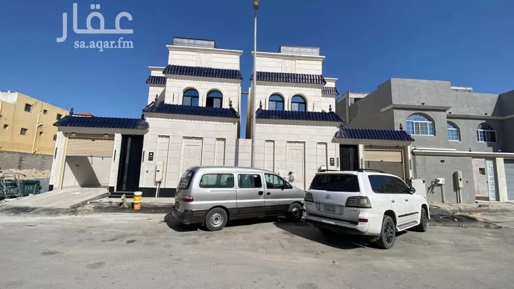 فيلا 7 غرف في البحيرة 3