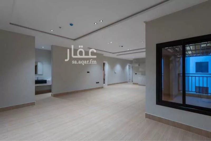 شقة 3 غرف في الحمرا 5