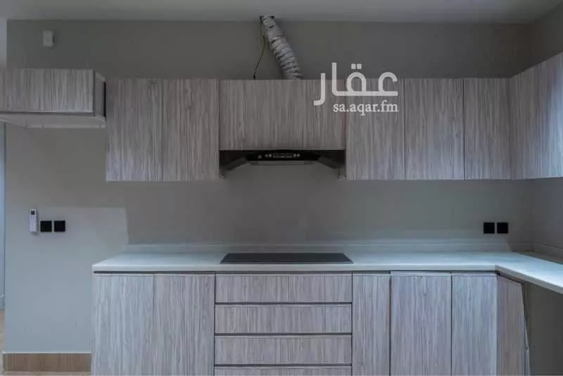 شقة 3 غرف في الحمرا 10