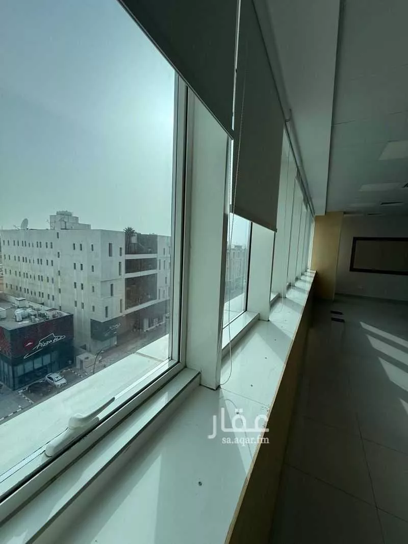مكتب 4643 م² في العليا 6