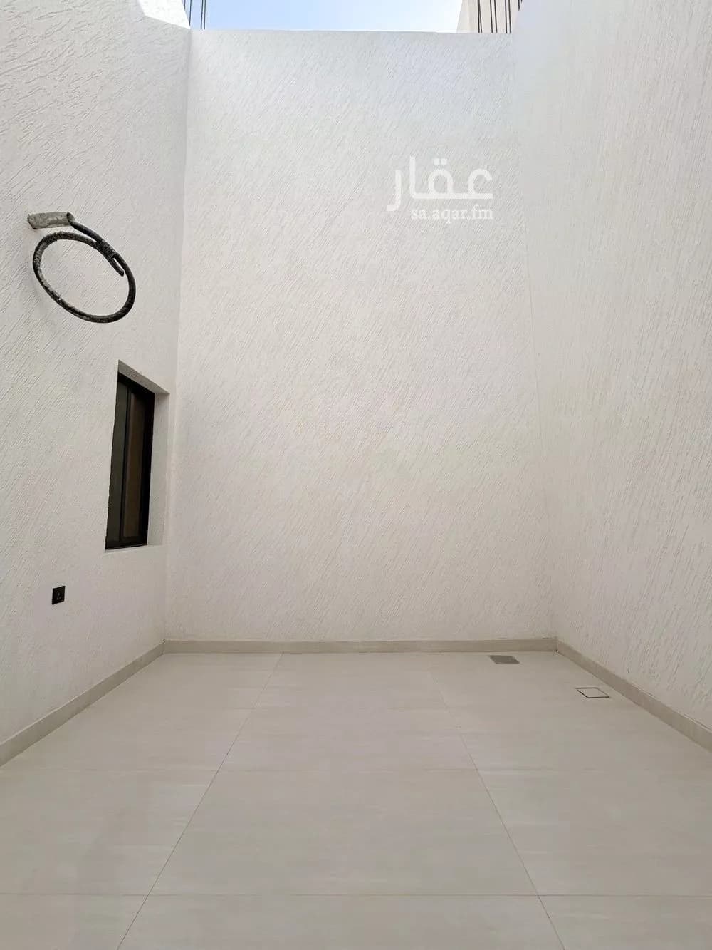 دور 5 غرف في الملك فهد 1