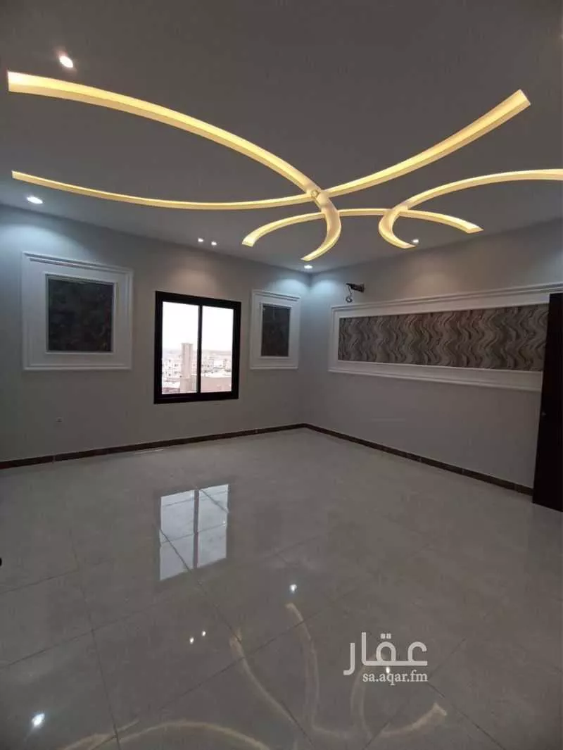 شقة 5 غرف في الريان 4