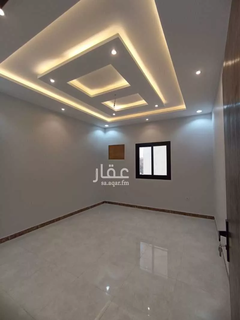 شقة 5 غرف في الريان 6