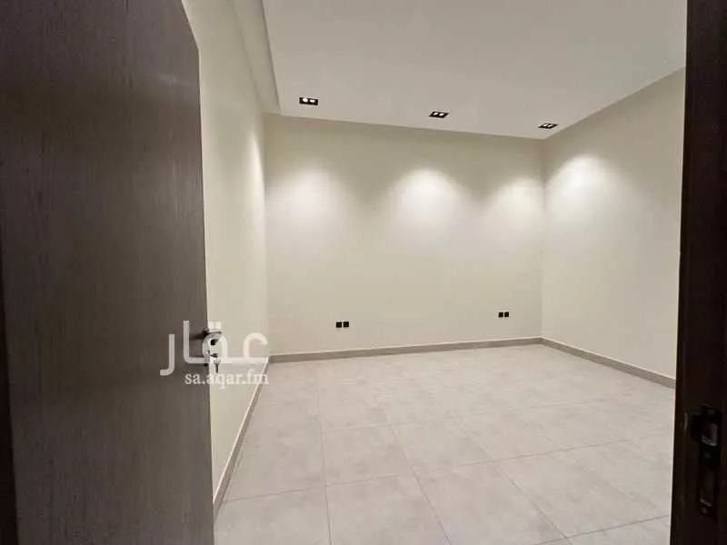 دور 4 غرف في المونسية 12