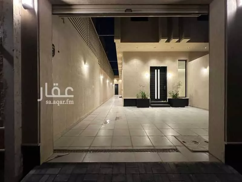 4 bedroom floor in Al Munsiyah 9
