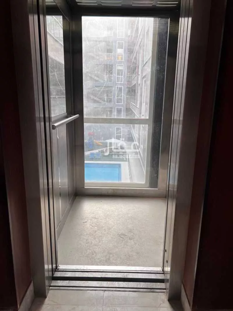 شقة 3 غرف في الحمرا 6