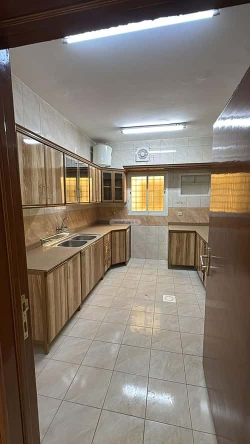 شقة 3 غرف في لبن 17