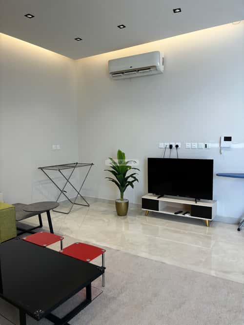 شقة 1 غرف في العارض 6